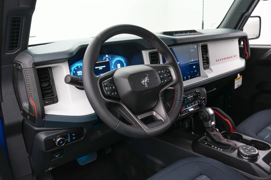 2026 Ford Bronco 6th Gen - Image 17 of 31