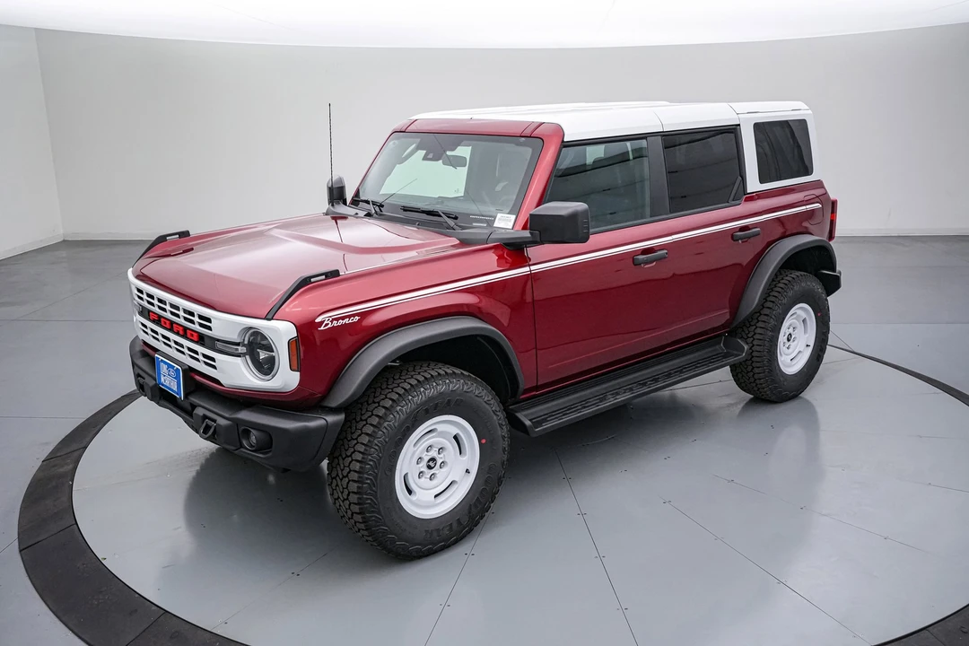 2026 Ford Bronco 6th Gen - Image 10 of 31
