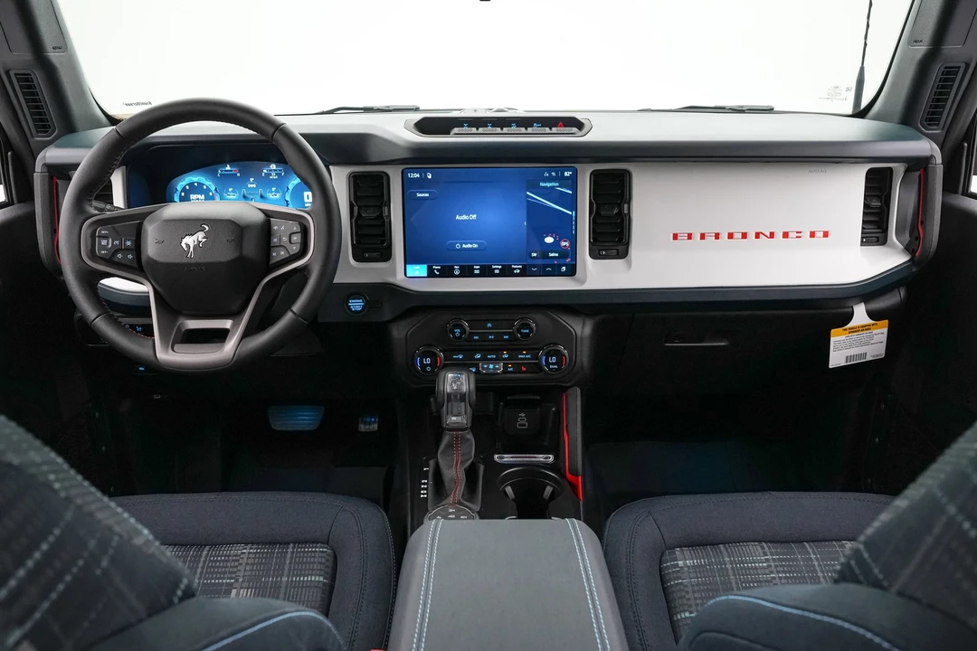 2026 Ford Bronco 6th Gen - Image 20 of 31
