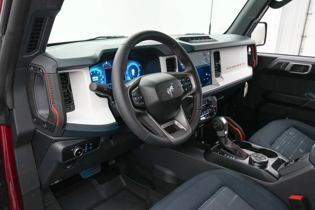 2026 Ford Bronco 6th Gen - Image 17 of 31
