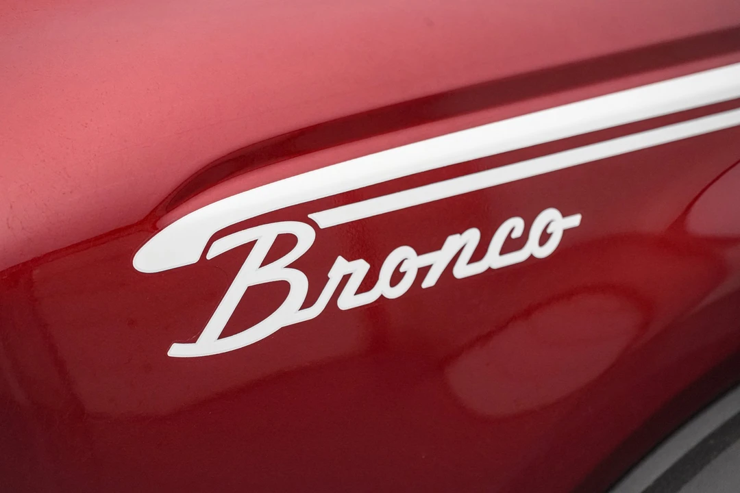 2026 Ford Bronco 6th Gen - Image 15 of 31