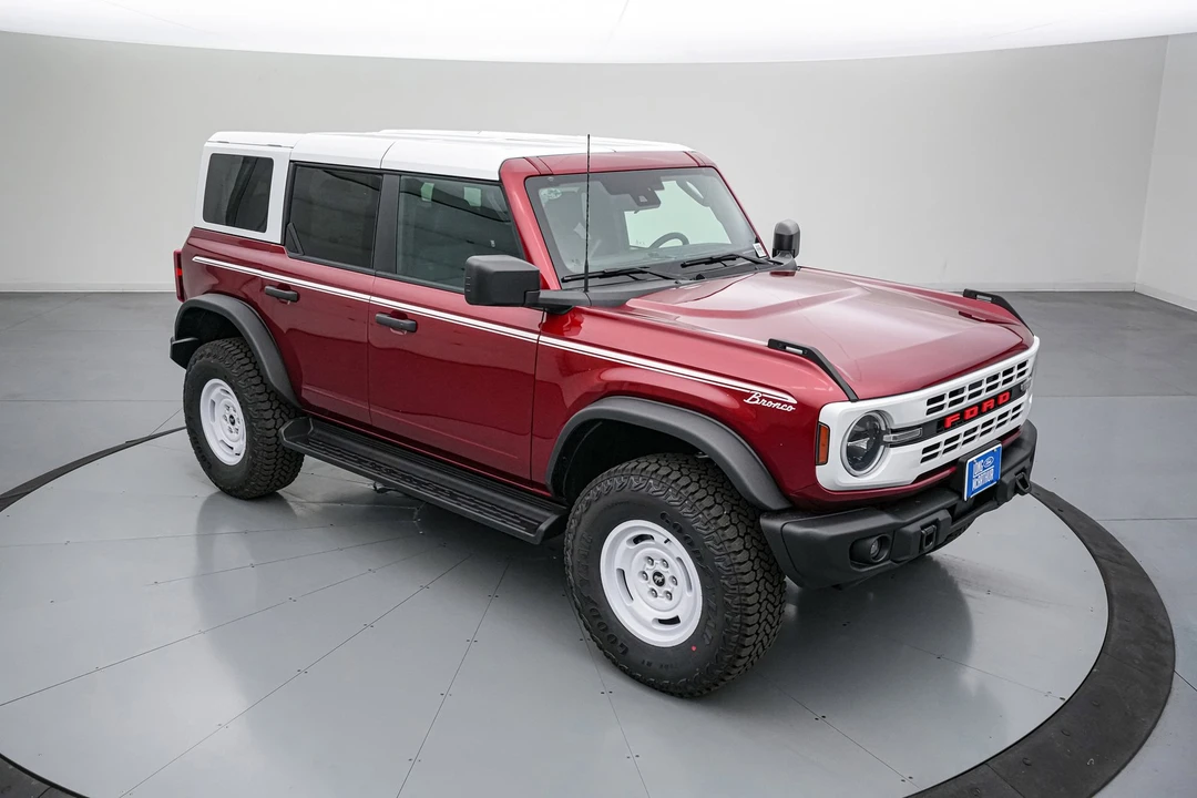 2026 Ford Bronco 6th Gen - Image 4 of 31