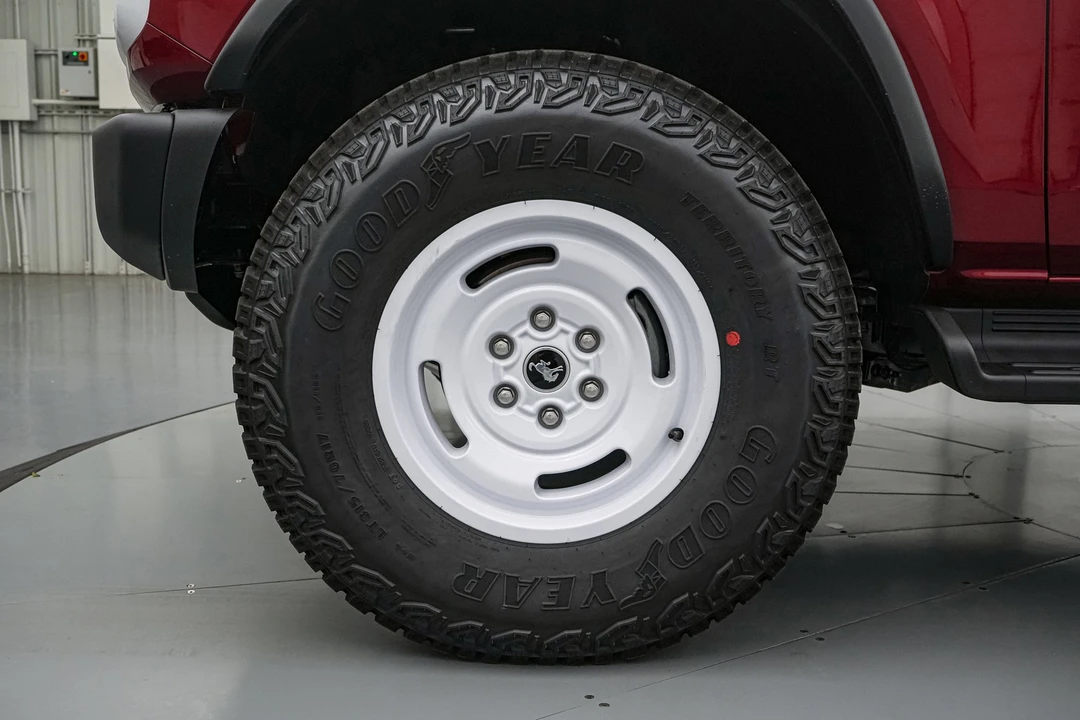 2026 Ford Bronco 6th Gen - Image 12 of 31