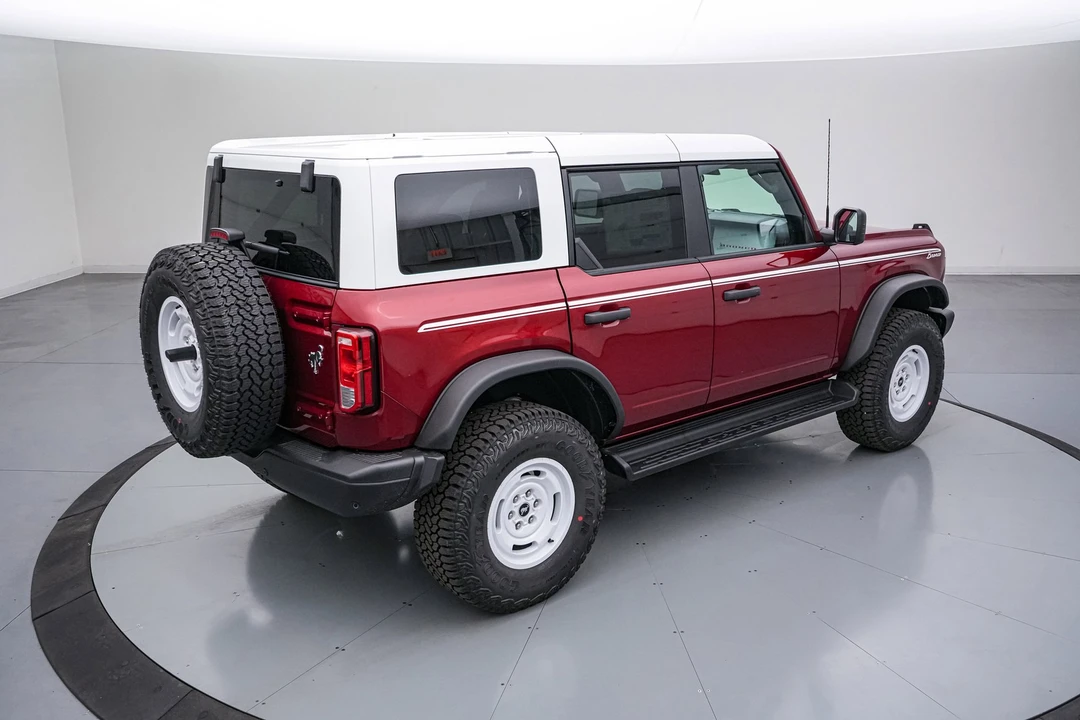 2026 Ford Bronco 6th Gen - Image 6 of 31