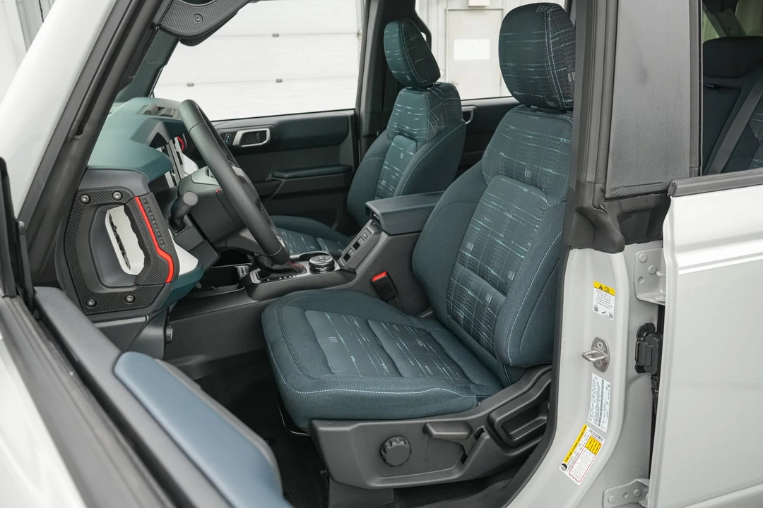2026 Ford Bronco 6th Gen - Image 15 of 31