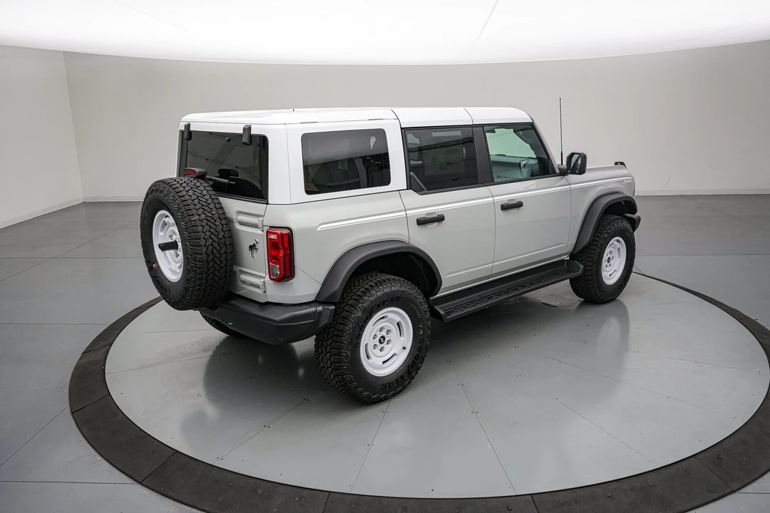 2026 Ford Bronco 6th Gen - Image 5 of 31