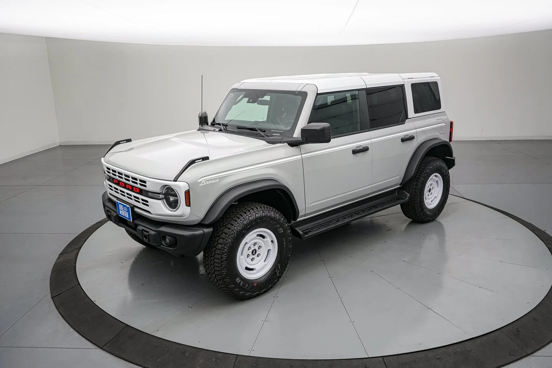 2026 Ford Bronco 6th Gen - Image 9 of 31