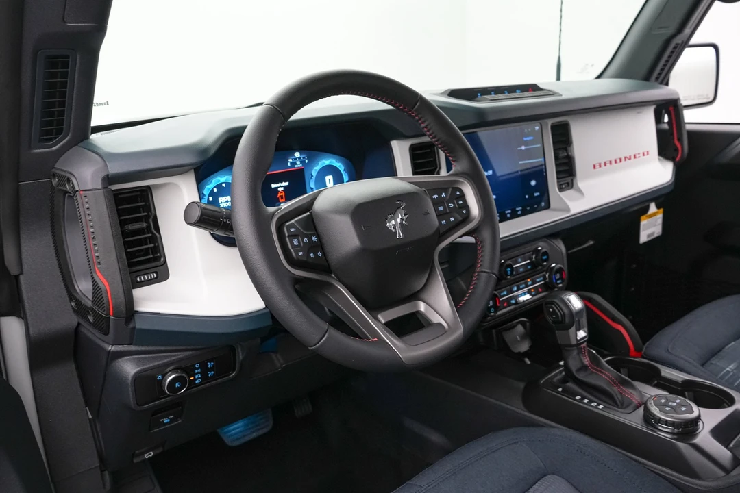 2026 Ford Bronco 6th Gen - Image 16 of 31