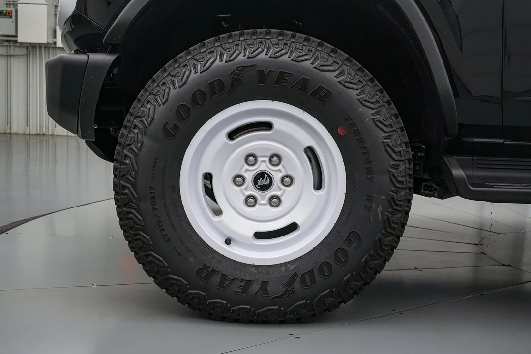 2026 Ford Bronco 6th Gen - Image 11 of 31
