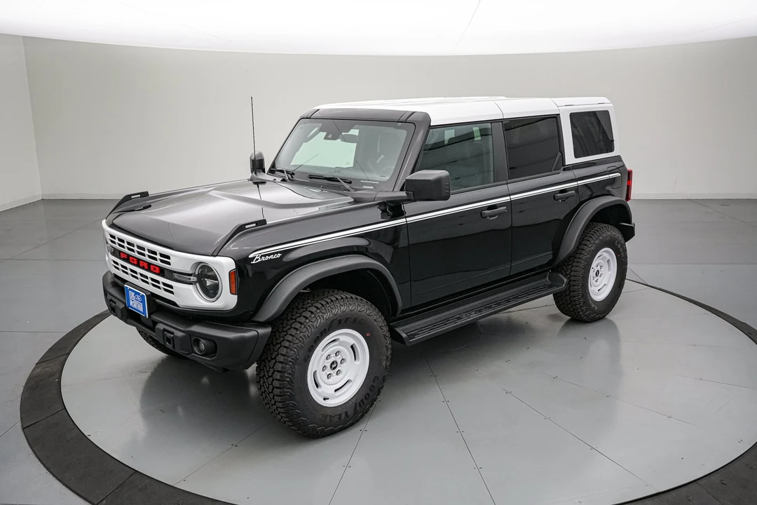 2026 Ford Bronco 6th Gen - Image 9 of 31