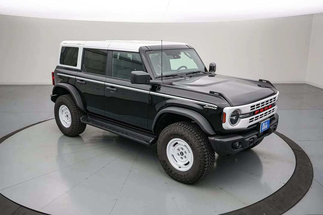 2026 Ford Bronco 6th Gen - Image 2 of 31