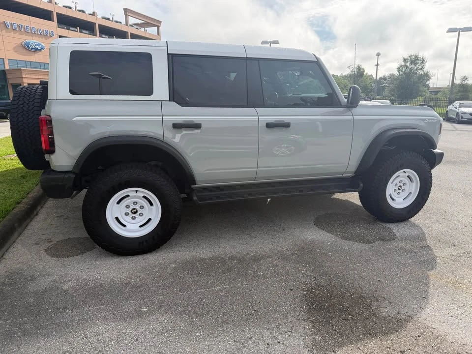 2026 Ford Bronco 6th Gen - Image 2 of 5