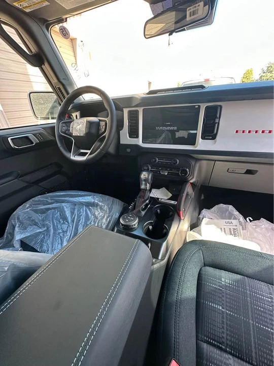 2026 Ford Bronco 6th Gen - Image 10 of 11