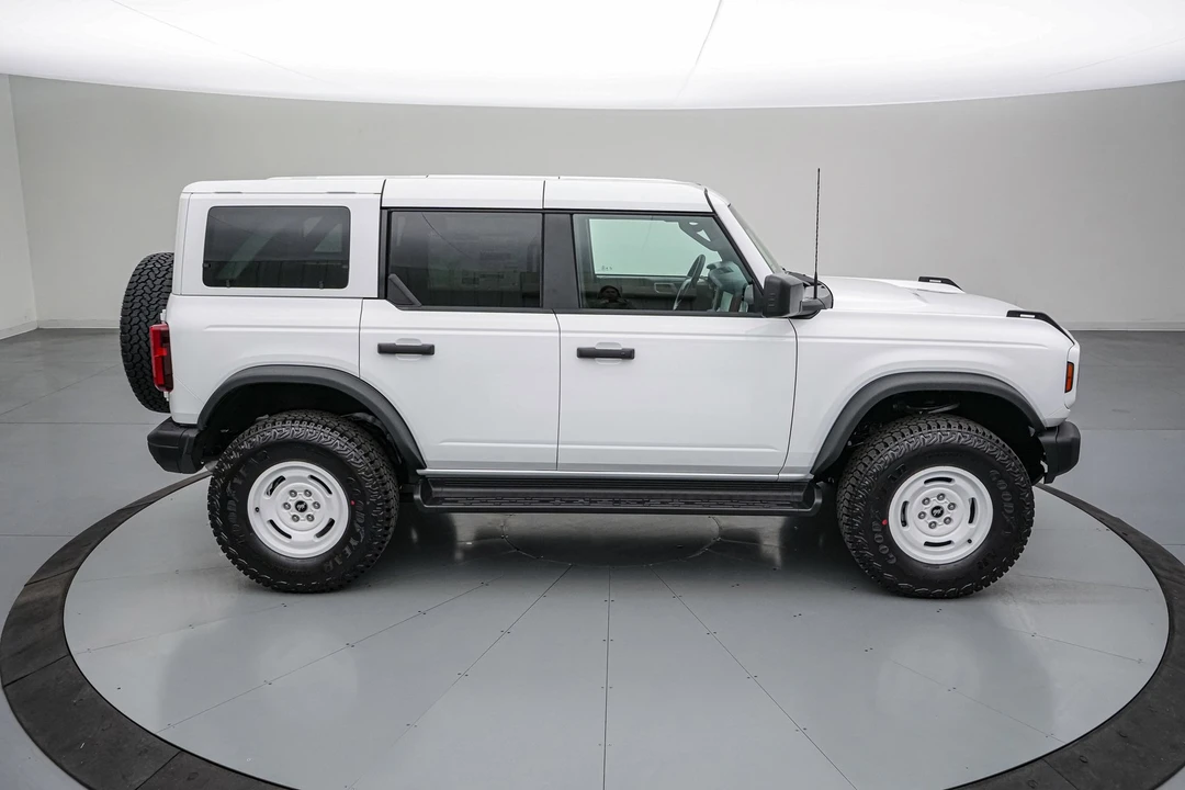 2026 Ford Bronco 6th Gen - Image 5 of 31