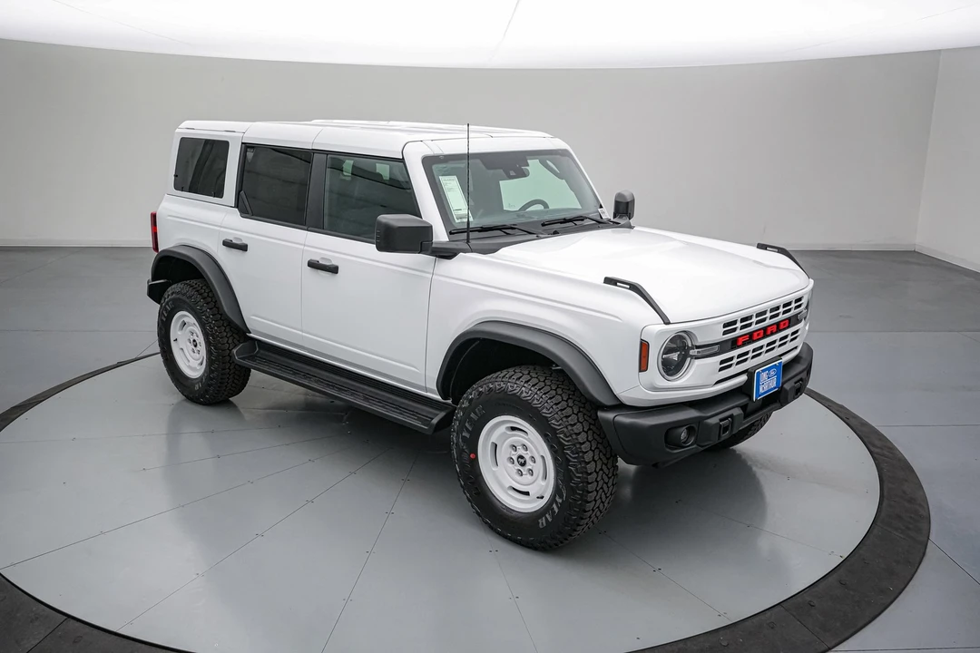 2026 Ford Bronco 6th Gen - Image 4 of 31