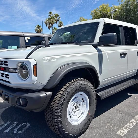 2026 Ford Bronco 6th Gen - Image 1 of 1