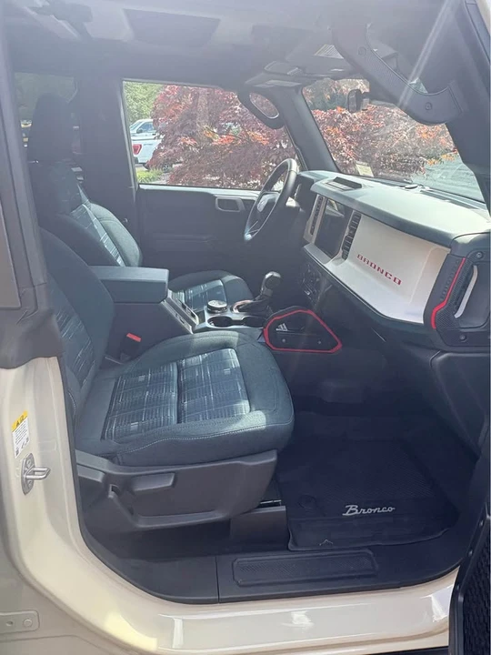 2026 Ford Bronco 6th Gen - Image 11 of 18