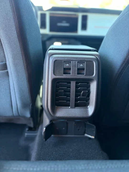 2026 Ford Bronco 6th Gen - Image 19 of 20