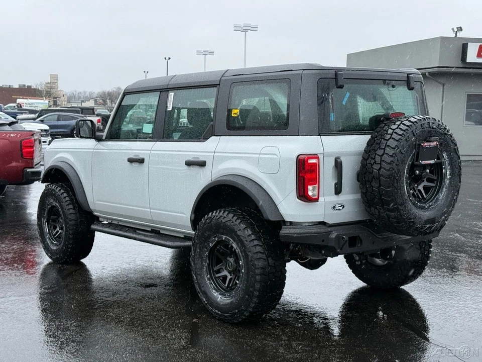 2026 Ford Bronco 6th Gen - Image 3 of 24