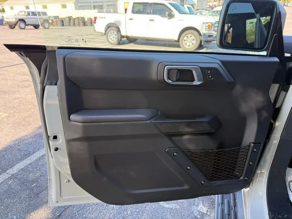 2026 Ford Bronco 6th Gen - Image 11 of 20