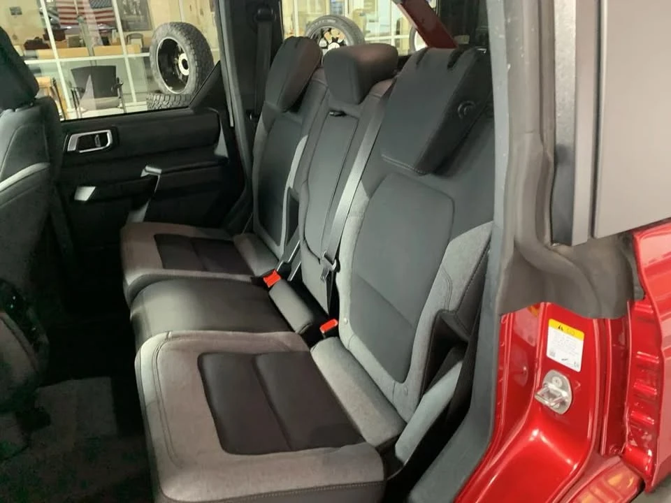 2026 Ford Bronco 6th Gen - Image 13 of 20
