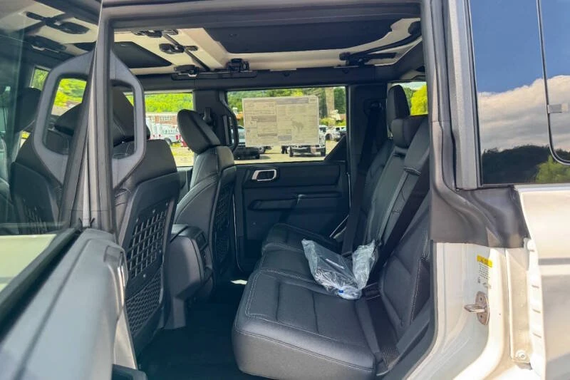 2026 Ford Bronco 6th Gen - Image 19 of 20