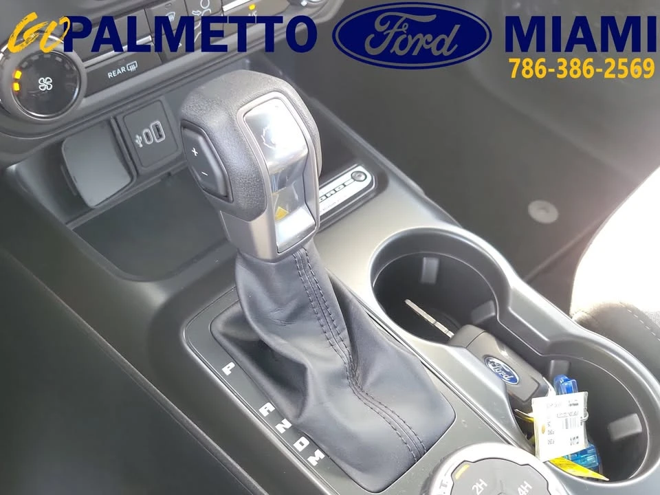 2026 Ford Bronco 6th Gen - Image 15 of 18