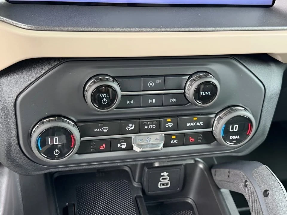 2026 Ford Bronco 6th Gen - Image 19 of 20