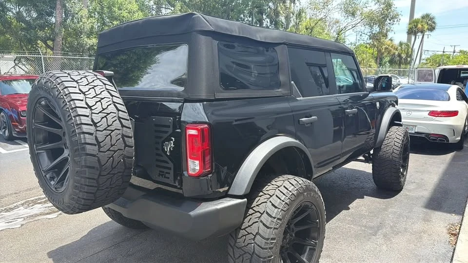 2026 Ford Bronco 6th Gen - Image 4 of 5