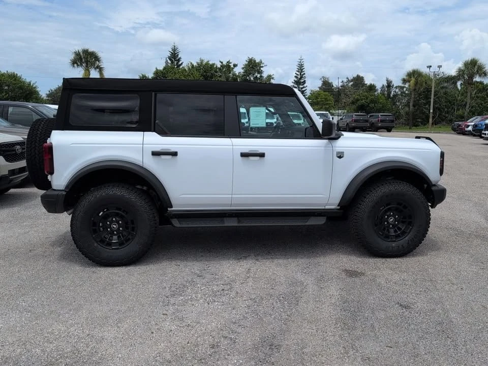 2026 Ford Bronco 6th Gen - Image 2 of 20