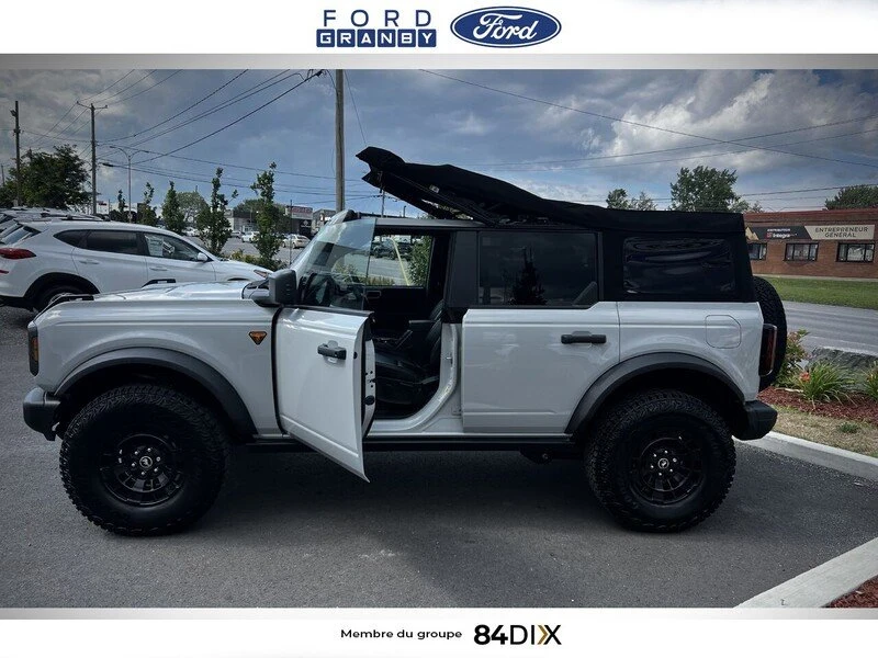 2026 Ford Bronco 6th Gen - Image 16 of 20