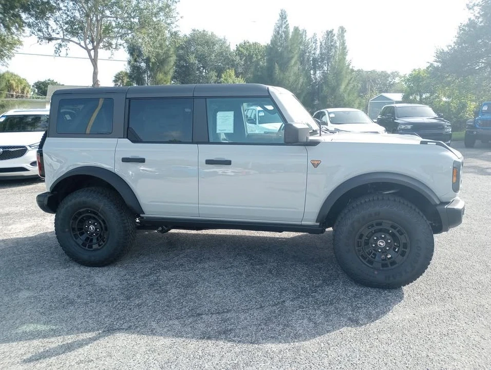2026 Ford Bronco 6th Gen - Image 3 of 20
