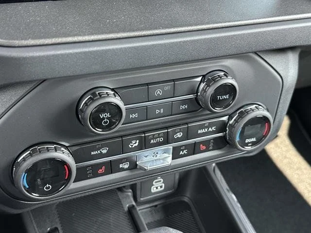 2026 Ford Bronco 6th Gen - Image 18 of 20