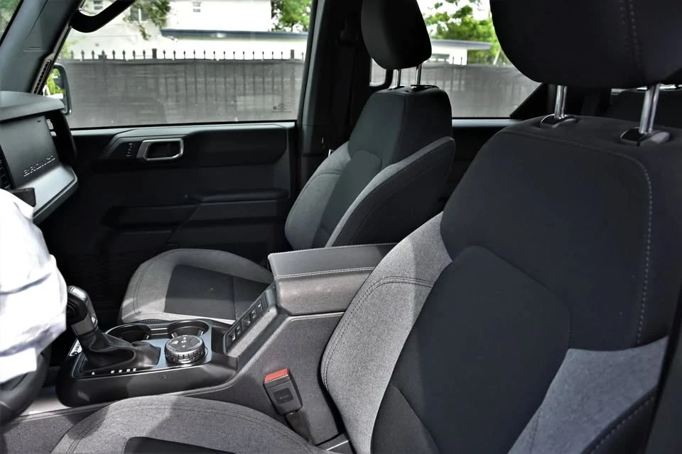 2026 Ford Bronco 6th Gen - Image 10 of 17