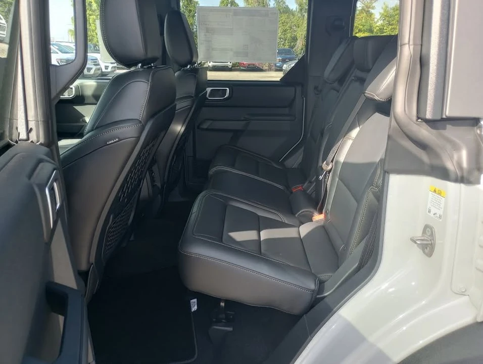 2026 Ford Bronco 6th Gen - Image 16 of 20