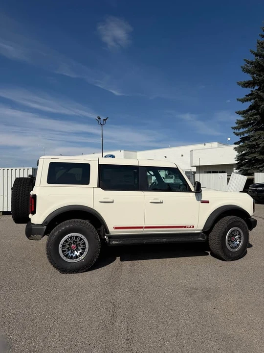 2026 Ford Bronco 6th Gen - Image 2 of 16