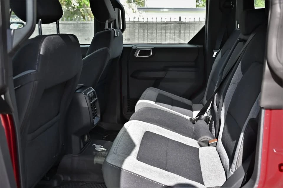 2026 Ford Bronco 6th Gen - Image 14 of 17