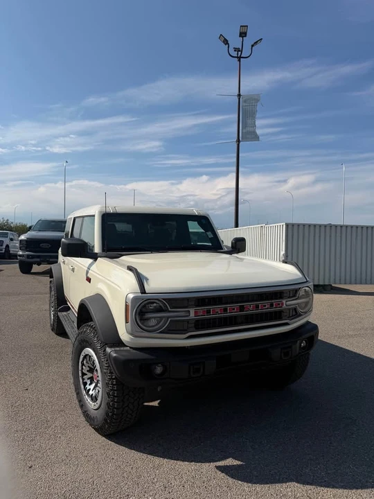 2026 Ford Bronco 6th Gen - Image 5 of 16