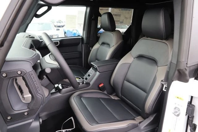 2026 Ford Bronco 6th Gen - Image 15 of 20