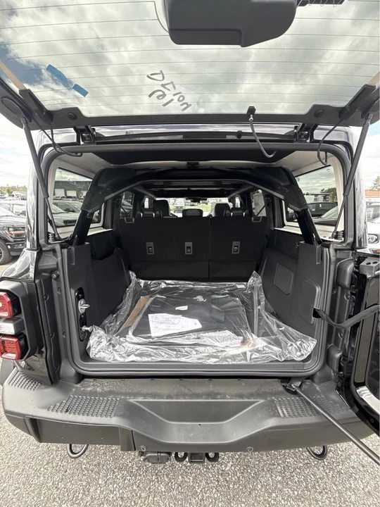 2026 Ford Bronco 6th Gen - Image 9 of 16