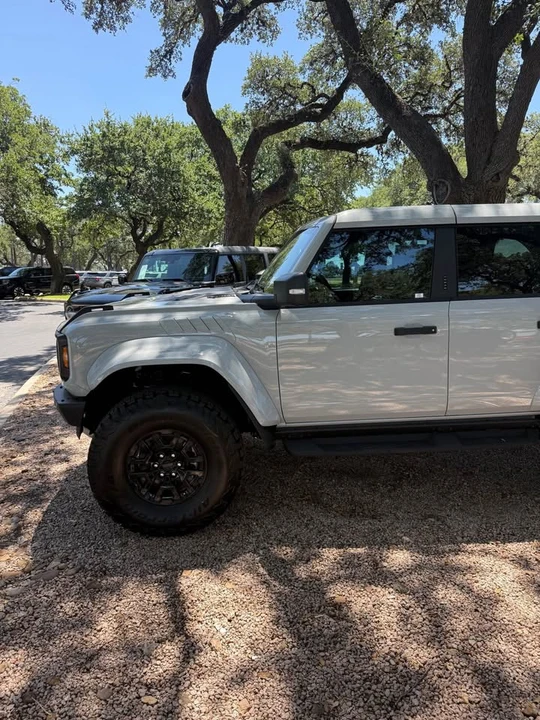 2026 Ford Bronco 6th Gen - Image 2 of 10