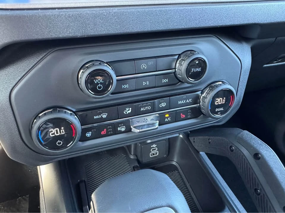 2026 Ford Bronco 6th Gen - Image 12 of 16