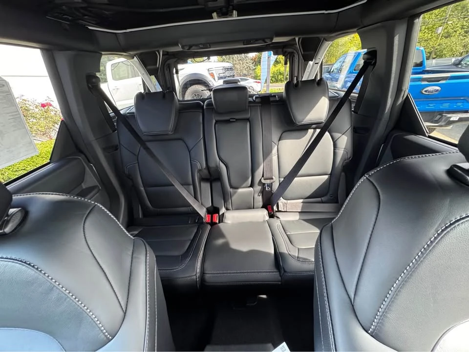 2026 Ford Bronco 6th Gen - Image 15 of 17