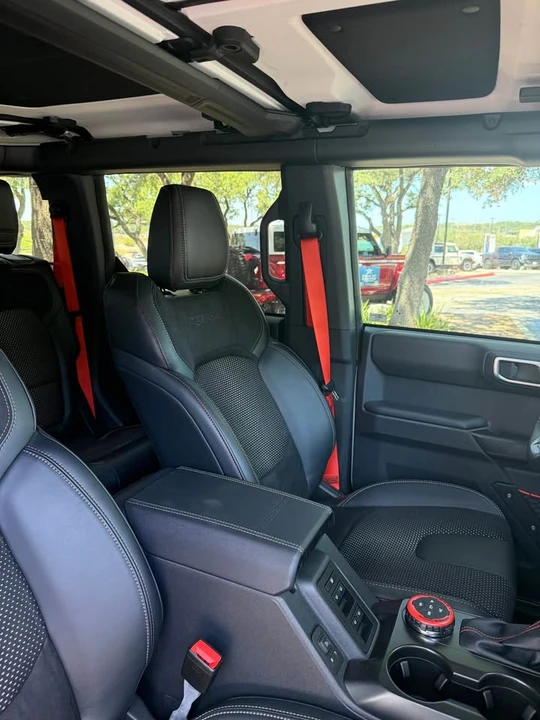 2026 Ford Bronco 6th Gen - Image 8 of 10