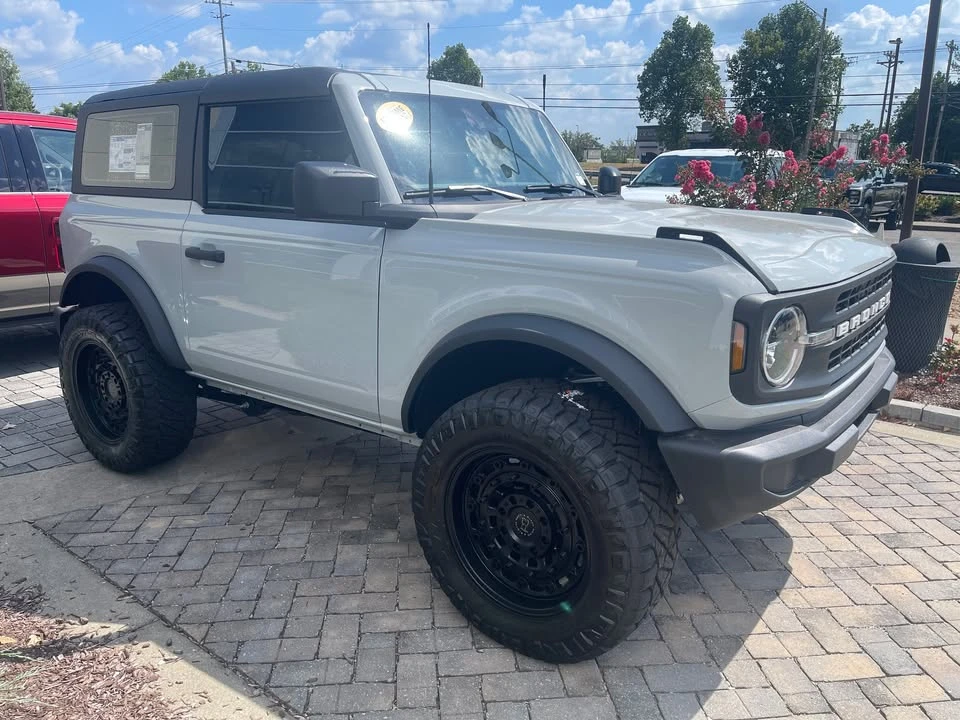 2026 Ford Bronco 6th Gen - Image 2 of 5