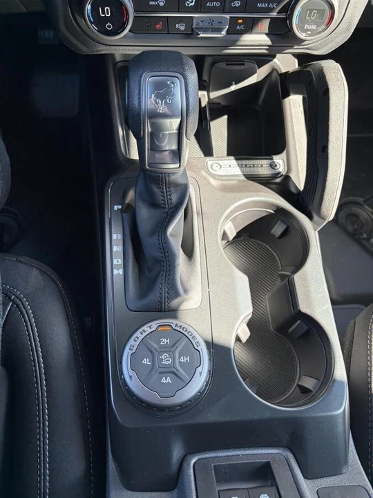 2026 Ford Bronco 6th Gen - Image 15 of 20