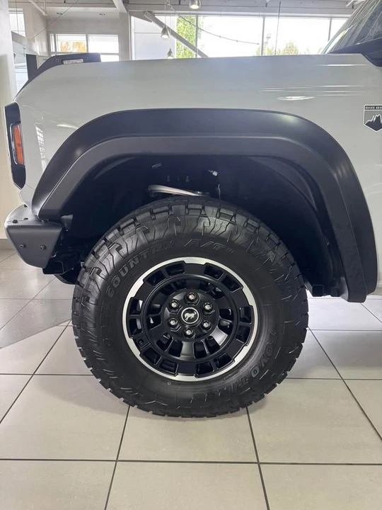2026 Ford Bronco 6th Gen - Image 5 of 6