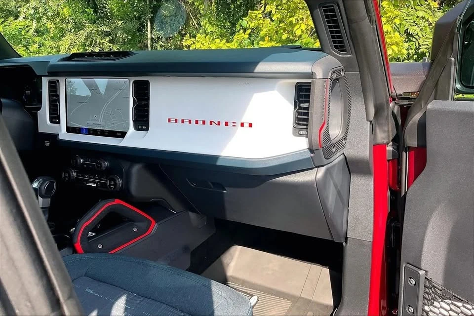2026 Ford Bronco 6th Gen - Image 13 of 17