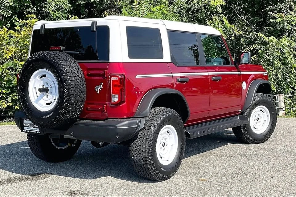 2026 Ford Bronco 6th Gen - Image 10 of 17