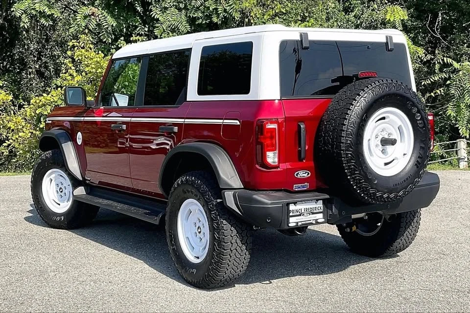 2026 Ford Bronco 6th Gen - Image 9 of 17